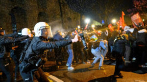 În Turcia, rugăciunea către Hristos este acum suficientă pentru a deveni o ameninţare la adresa statului